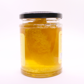 Raw honey with comb